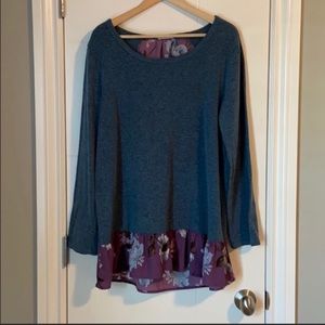 ❣️ODDY Size 0X Ruffled Blouse Floral Back and Trim